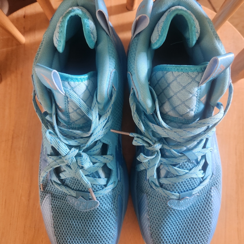 Adidas D.O.L.L.A. Basketball Sneaker - Picture 2 of 6
